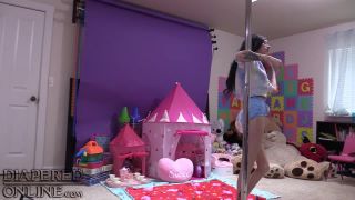 Diaperedonline2Samara Samara Pole Dancing in Hoodie and Diaper-9