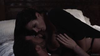 Busty Wife Has Sex With Guest (Amateur porn) Angela White-2