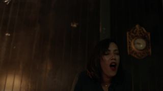 Melissa Barrera, Mishel Prada - Vida s02e04 (2019) HD 1080p!!!-9