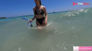 Amateur thick sexy girlfriend boyfriend having fun in public beach while on vacation-2