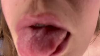 Girl Next Door POV Kissing Fetish-2