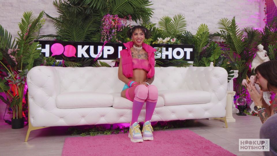 Behind-the-Scenes with Ravyn Alexa: Exclusive BTS Action