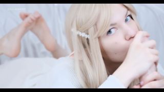 7111 ASMR - LITTLE ELF LIKES TO TEASE LICKING, SLOPPY SOUNDS,...-0