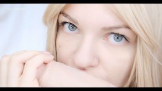 7111 ASMR - LITTLE ELF LIKES TO TEASE LICKING, SLOPPY SOUNDS,...-6