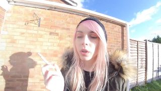 Chloe Toy - Smoke break - Smoking-4