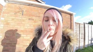 Chloe Toy - Smoke break - Smoking-9