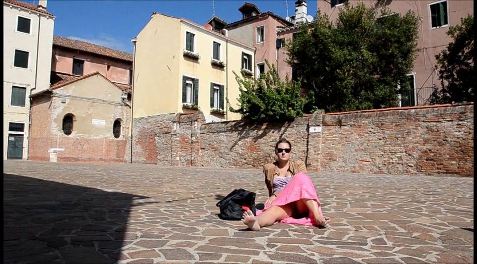 Barefoot Nudity Chat Noir 2013-09-20 Flashing in Venice 1