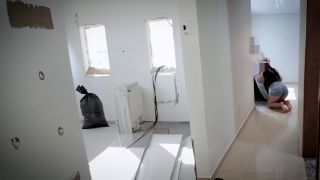 Married Housewife with architect. Husband working away.-2