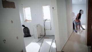 Married Housewife with architect. Husband working away.-7