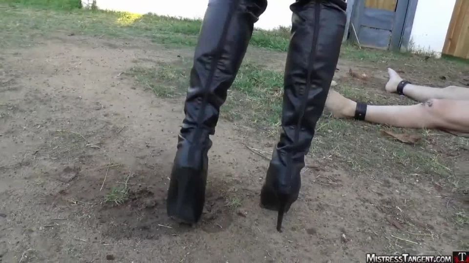 Femdom Yardwaste Humiliation - MistrtessTangent (HD 2021)