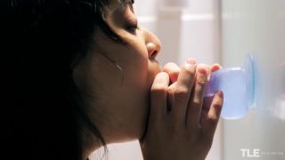 Akari Suka Barefoot Blowjob & Dildo Solo Showdown-3