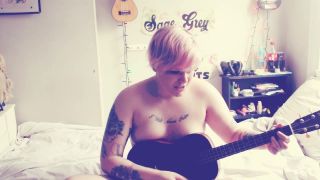 ManyVids presents SageGrey – Ukulele Hitachi Edging webcam -1