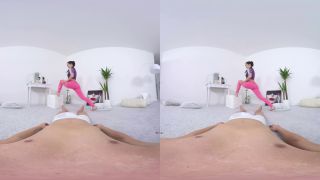 Teen Gymnast Cassie Fire Loves Flexi Sex-3