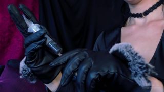 online adult clip 38 Young Goddess Kim - The Serpent'S Kiss on fetish porn thigh fetish-4