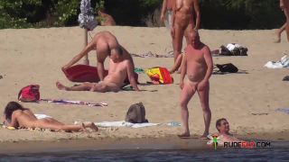 In vama veche la nudisti 7-6