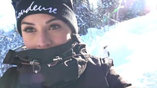 Teen Public Flash In Snowboard In Mountain  Flash A La Neige Vicalouqua 720p-7