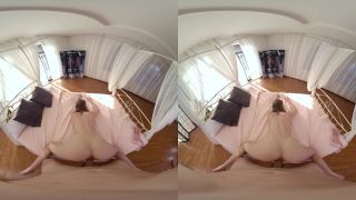 clip 49 Gimme Moore - Eyla Moore Oculus Rift, old blonde on virtual reality -3