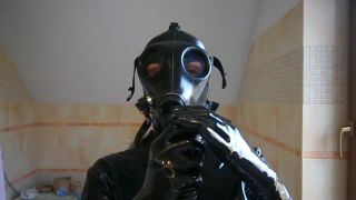 Sarka Israeli gas mask and in full latex-2