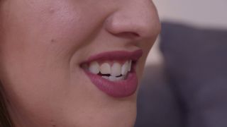 Erotic Arm Wrestling - Ryan vs Naomi-6
