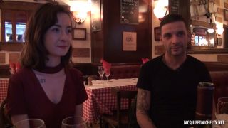 Video Julie, 21ans, serveuse dans un restaurant italien! 1080p FullHD-1