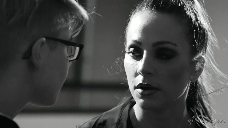 Abigail Mac, Georgia Jones, Alexis Fawx (Fantasy Factory: Wastelands (Episode 1: The Villain) / 13.09.2018) facesitting Abigail Mac, Georgia Jones, Alexis Fawx