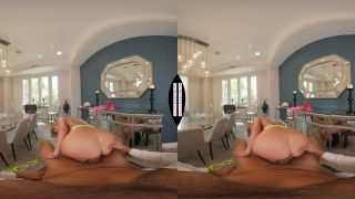  Footjob  The gorgeous Kenzie Anne likes to wrap herself up as your present 29-10-2024 - Girlfriend  Footjob -4