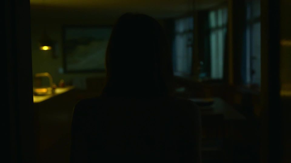 Emma Greenwell, Catherine Steadman - The Rook s01e03 (2019) HD 1080p - [Celebrity porn]