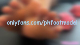 Phfeetgirt - Stinky sweaty 20yo feet after gym-6