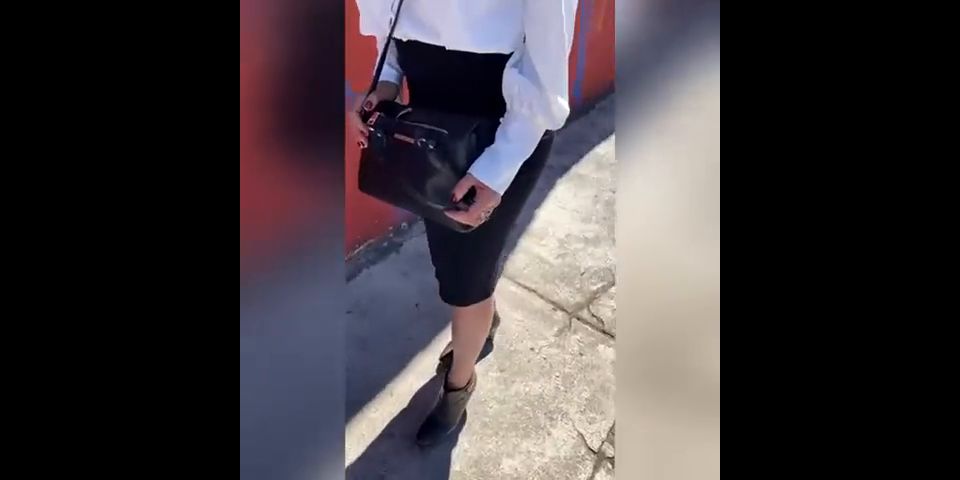 Sex For Money To Hot MILF On The Street! I Give Her Money For Public Bl.