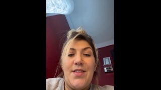 Valentina Nappi  Brunette VALENTINA NAPPI Gets Public Anal Creampie-8