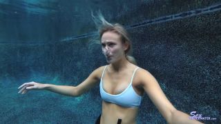 SexUnderwater e1054 Addie Andrews UW Model Training (mp4)-2