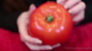 fetish LaLaLaura aka lauras_kingdom - 09-15-2024 OnlyFans Video - Victorias Tomato Claw video LaLaLaura-1