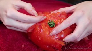 fetish LaLaLaura aka lauras_kingdom - 09-15-2024 OnlyFans Video - Victorias Tomato Claw video LaLaLaura-7