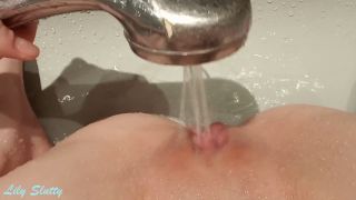 7153 I Masturbate my Pussy with a Shower Jet to a Strong Orgasm-2