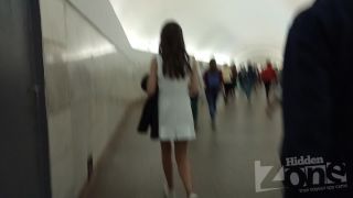 Amateur Upskirt Action 984-2
