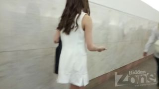 Amateur Upskirt Action 984-8