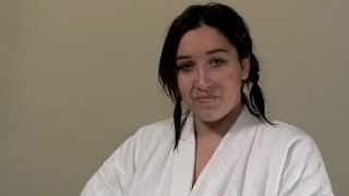 FrenchPee FP Kiki 640x480 2400kbps clip1 (mp4)-1