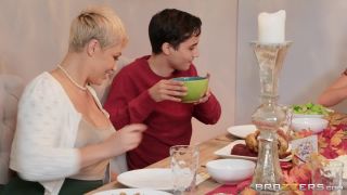 online xxx clip 39 uschi digard hardcore Eating Out For Thanksgiving, daughter on hardcore porn-0