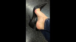 Jamiedaniels - so many loved my shoe dangle in the subway videos here is one from a few months back befo 14-08-2020-3