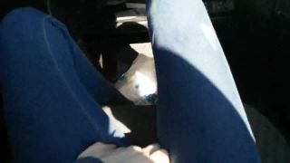 Quicky Blowjob In The Car-0