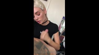 Fetish porn  Onlyfans - Courtney Smoke Porn Blowjob  - Teen   Exclusive-6