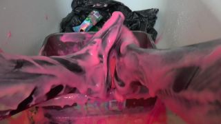 Bad Dolly – Gunge Feet in Tights Foot!-7