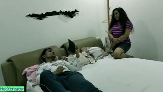 Mobile pe bhabhi ka porn dika mal nikal giya i couldnt f...-2