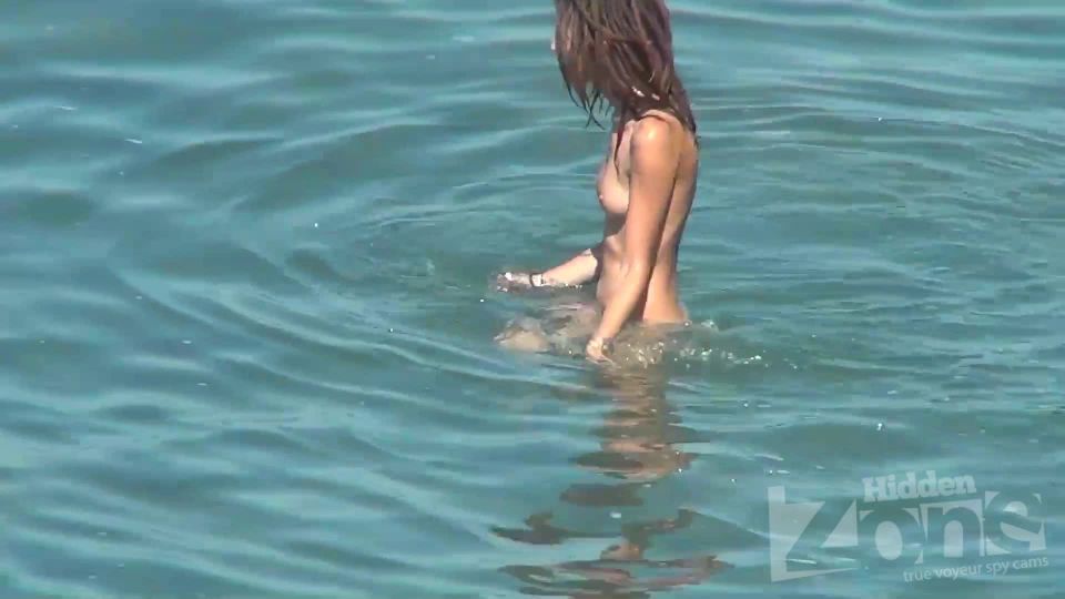  Watch Free Porno Online – Voyeur nudism – 2538 babes bathe in the coastal waves , voyeur on voyeur