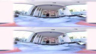 Online Tube VRHush presents Abigail Mac in Dont Go, Your Friends Can Wait - virtual reality-5