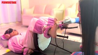 Perverstage Tickle duel Dva vs Juri Round 1 (Custom) (Fetish porn)-8