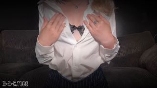  Maistressecherry  Manyvids Maistressecherry Breaking Homes Amp Bank Accounts-0