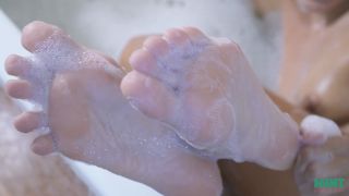 Talia Mint manyvids 17 05 10 talia mint feet and soap-7