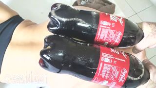 Marias 2L anal bottle fuck / November 7th, 2022 Download ...-9