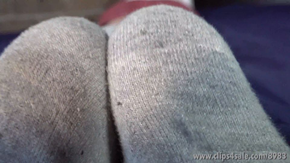Dreamgirls in Socks (SOCK SMELLING) Carmelas Quiet Reading Smelly Feet (Feet porn)